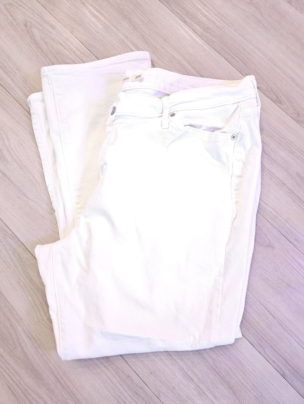 Levi's Women's White Straight Leg Jeans